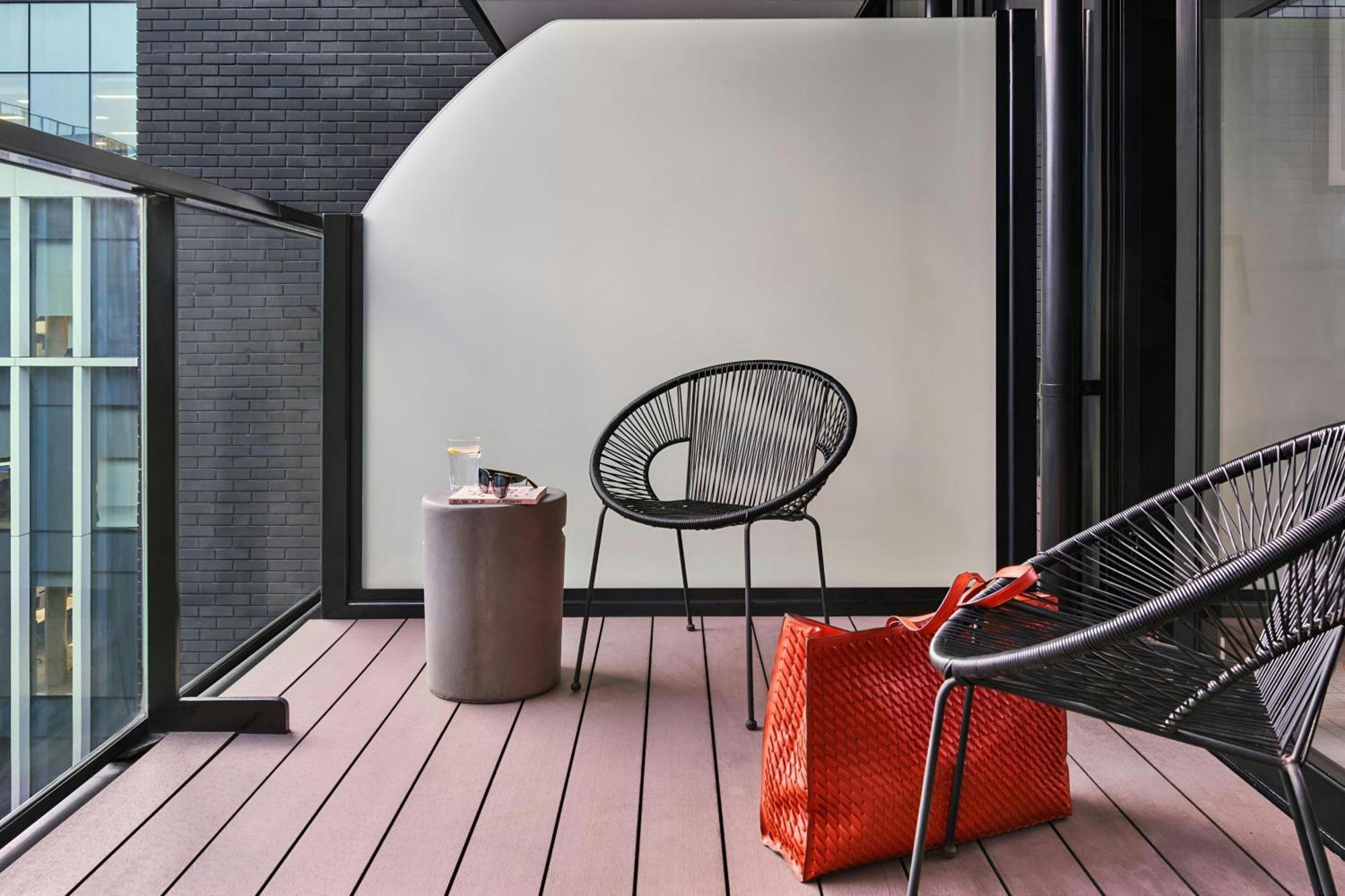 Sonder By Marriott Bonvoy Britain Quay Grand Canal Square Aparthotel 4*