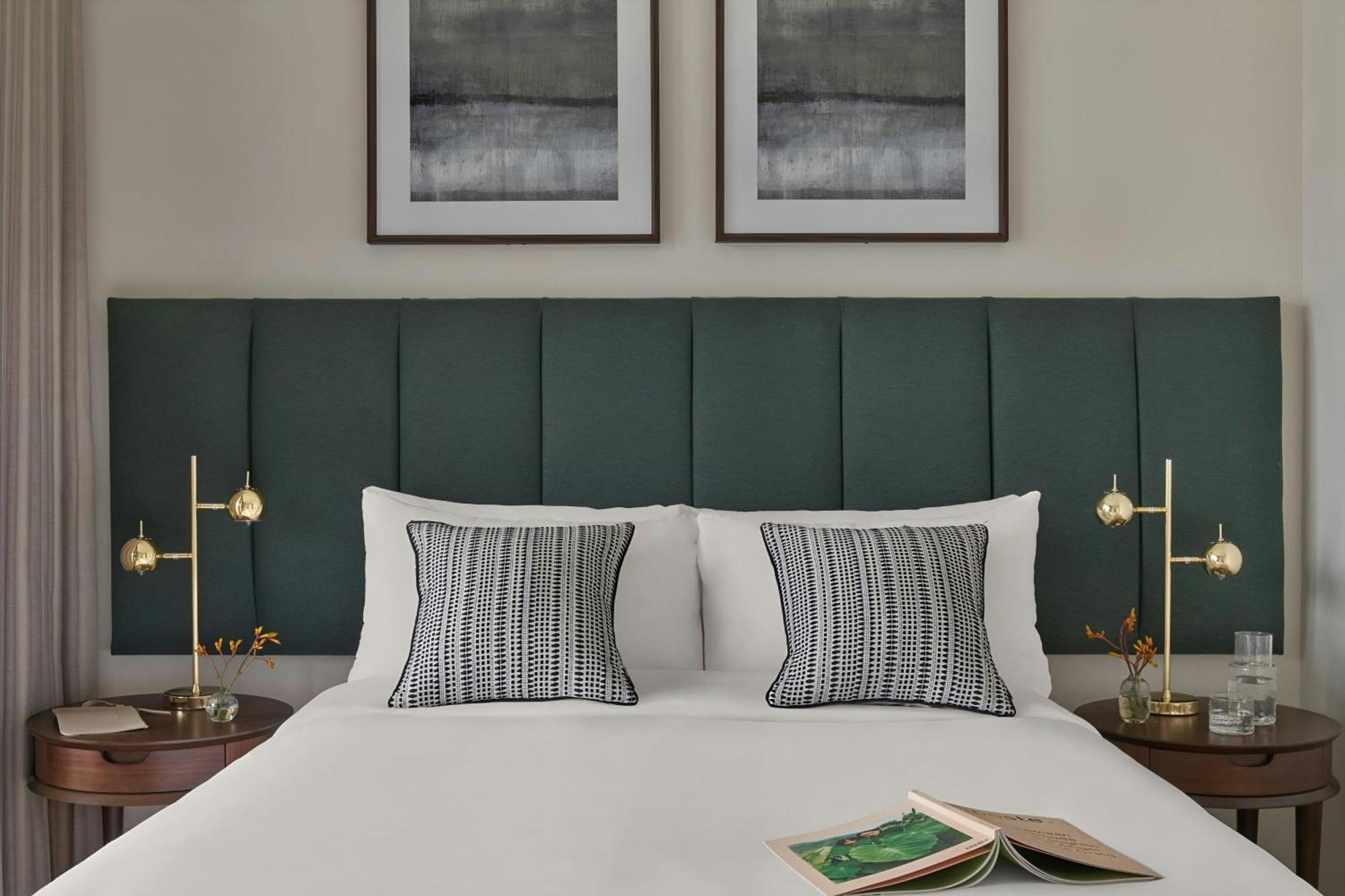 Sonder By Marriott Bonvoy Britain Quay Grand Canal Square